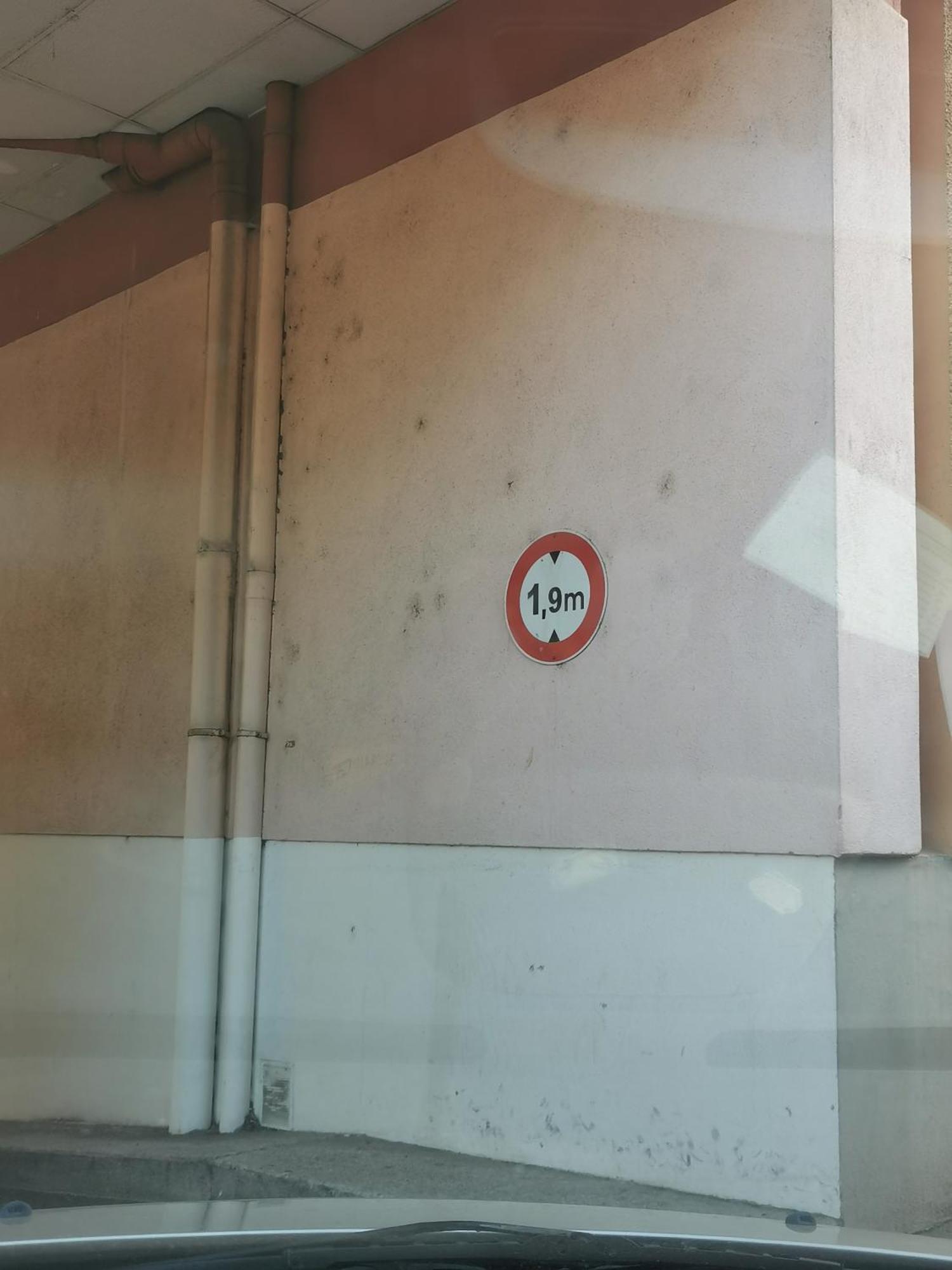 Logement Colmar Centre Avec Parking エクステリア 写真